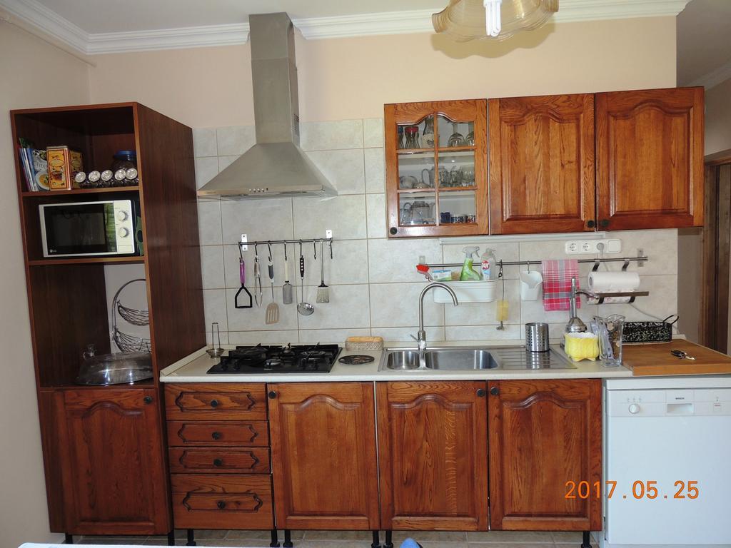Eszter Apartman Eger Exterior photo